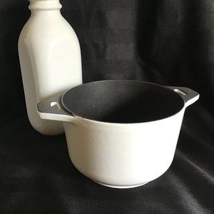 Invicta White Enamel Cast Iron Pot